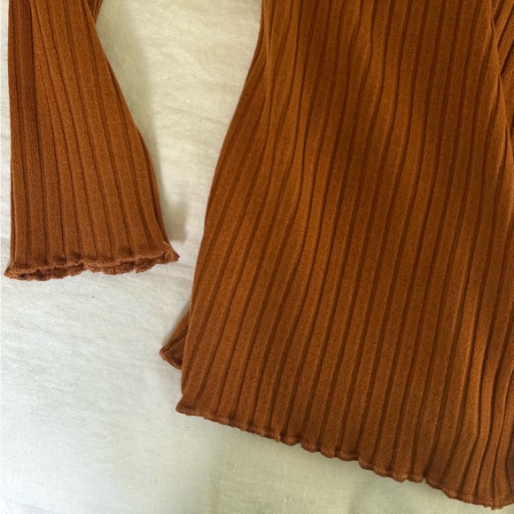 HOUSE OF HARLOW X REVOLVE 1960
JAMES CARDIGAN IN TOFFEE - Picture 2 of 5